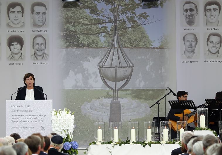 אנקי שפיצר בטקס לזכר חללי הטבח במינכן. צילום: רויטרס