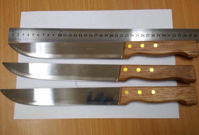 סכינים שנתפסו על חשודים תושבי ג'נין בעפולה (צילום:  חטיבת דובר המשטרה)