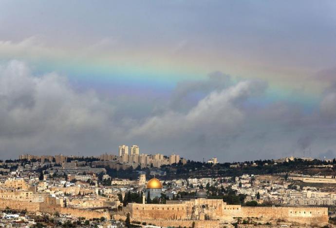 קשת בענן מעל העיר העתיקה בירושלים (צילום:  מרק ישראל סלם)