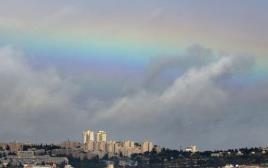 קשת בענן מעל העיר העתיקה בירושלים (צילום: מרק ישראל סלם)