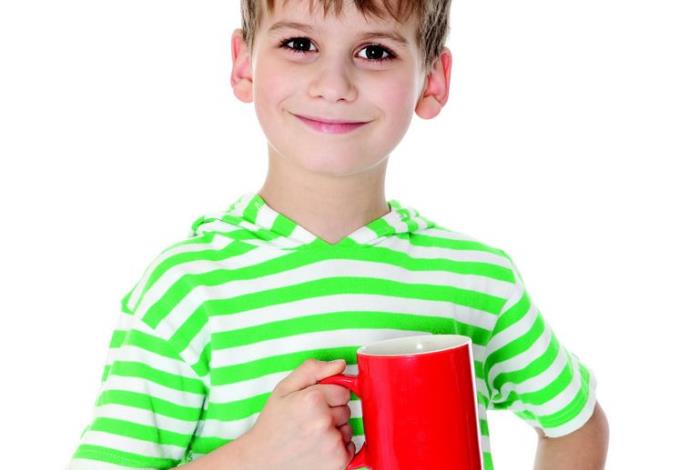 ילד שותה קפה  (צילום:  אינגאימג)