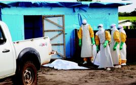 אבולה בסיירה לאון (צילום: רויטרס)