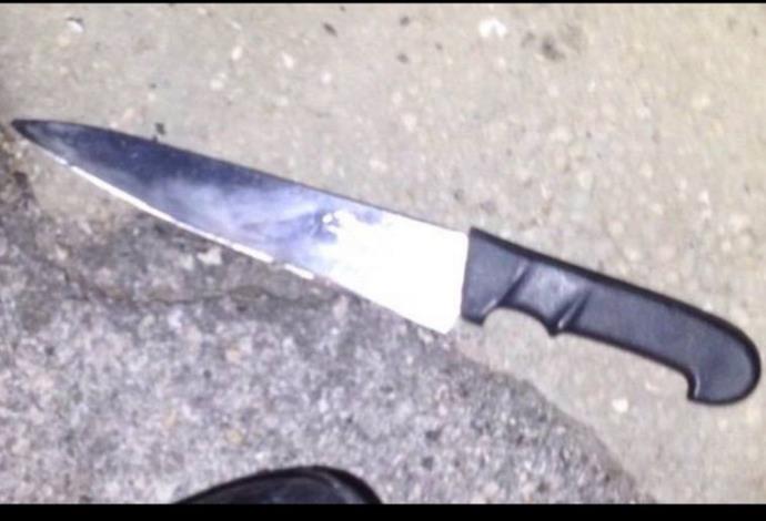 הסכין שנמצאה על הצעיר ליד בית הנשיא (צילום:  חטיבת דובר המשטרה)
