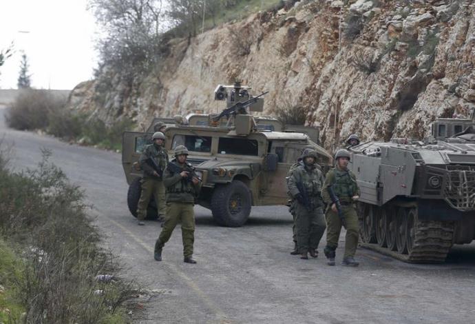 חיילי צה"ל בגבול לבנון (צילום:  רויטרס)