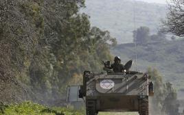 אמבולנס צבאי בגבול לבנון (צילום: רויטרס)
