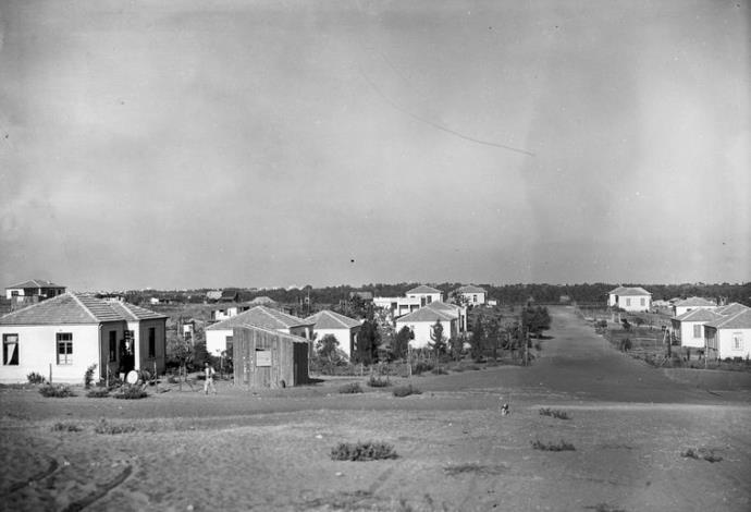 שכונת בורוכוב בגבעתיים ב-1926 (צילום:  ארכיון קק"ל)
