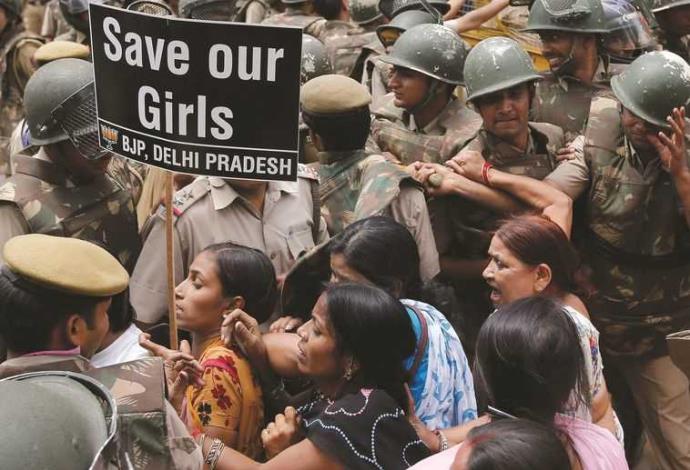 הפגנה נגד האונס בהודו (צילום:  רויטרס)
