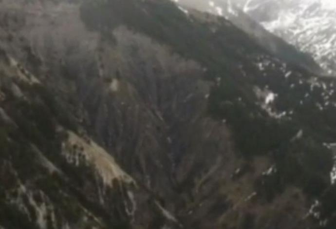 מקום ההתרסקות בהרי האלפים (צילום:  צילום מסך)