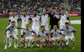 שחקני נבחרת ישראל בכדורגל (צילום: פלאש 90)