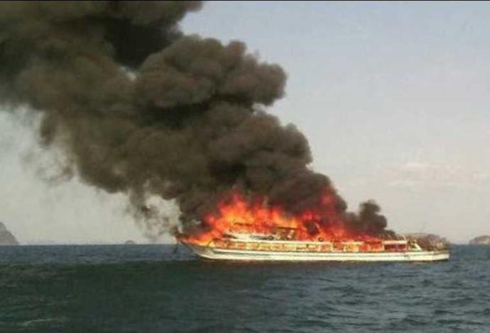 שריפת האונייה בתאילנד (צילום:  צילום מסך sanook)