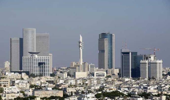 מגדלי משרדים בתל אביב (צילום: משה שי)