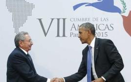 אובמה ונשיא קובה ראול קסטרו  (צילום: רויטרס)