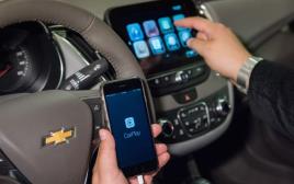 שימוש בסמאטרפון ברכב של שברולט טלפון נייד מכונית (צילום: יח"צ)