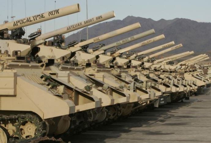 טנקים של צבא ארה"ב, ארכיון (צילום:  רויטרס)