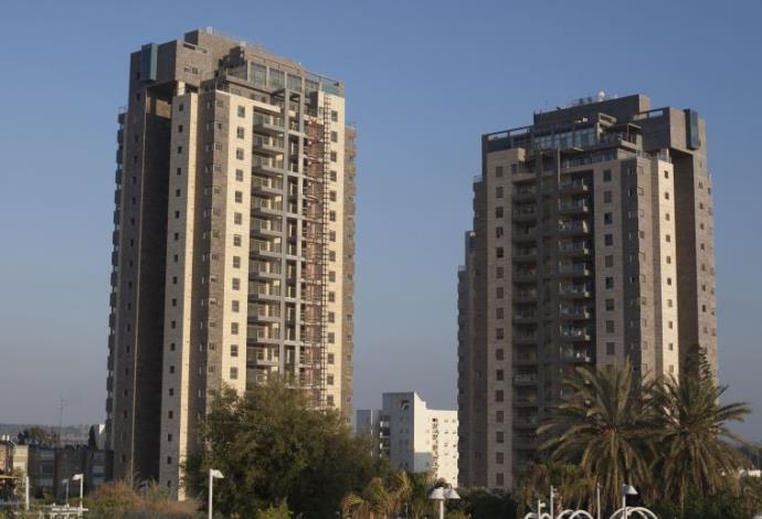בניין דירות ברחובות (צילום:  ליאור מזרחי, פלאש 90)