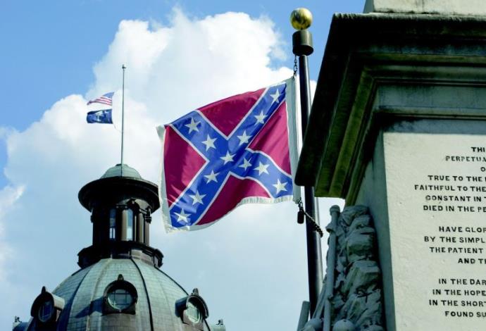 דגל הקונפדרציה בדרום קרוליינה (צילום:  רויטרס)