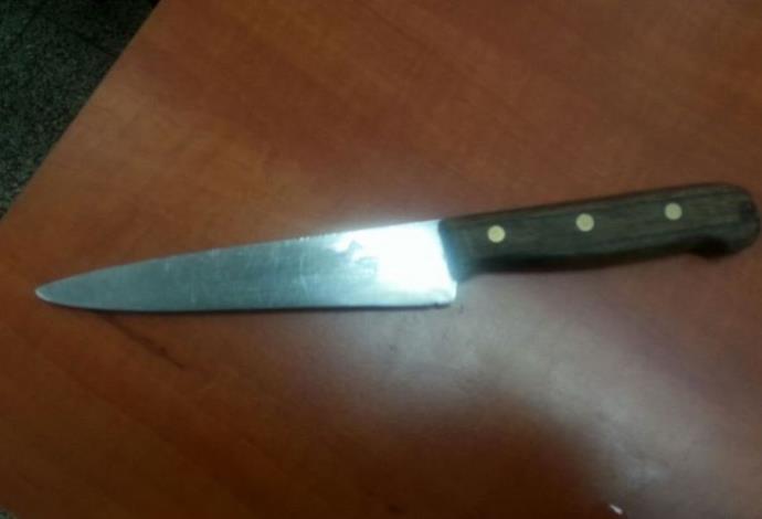 הסכין מפיגוע הדקירה שסוכל סמוך לחברון (צילום:  חטיבת דובר המשטרה)