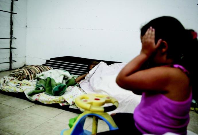ילדים במקלט באשקלון במהלך צוק איתן  (צילום:  הדס פרוש , פלאש 90)