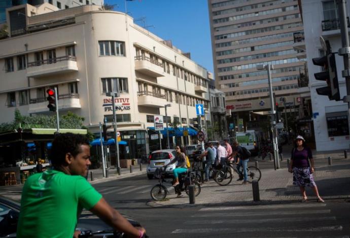 רוכבי אופניים בתל אביב  (צילום:  מרים אלסטר, פלאש 90)