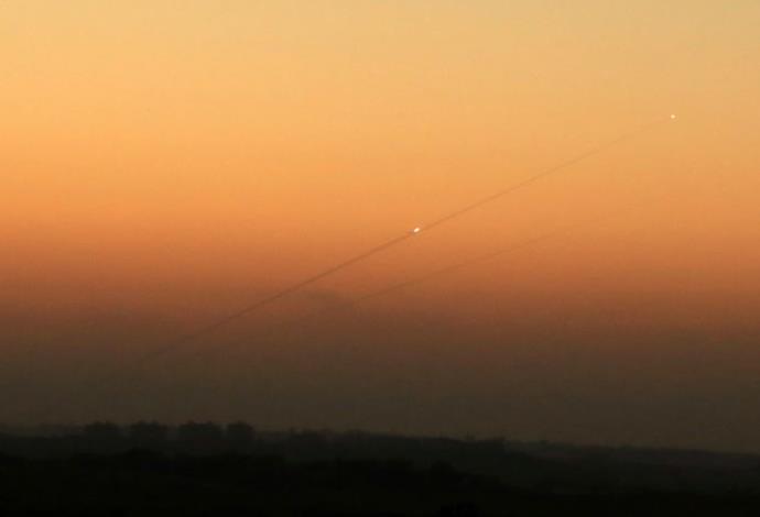 שיגור רקטה מעזה לכיוון אשקלון  (צילום:  פלאש 90)