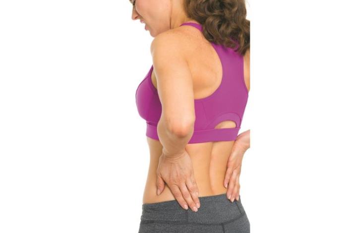 אשה סובלת מכאבי גב (צילום:  ingimage/ASAP)