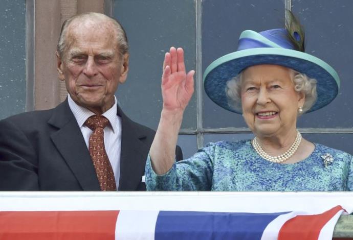 המלכה אליזבת' ה-2 והנסיך פיליפ (צילום:  רויטרס)