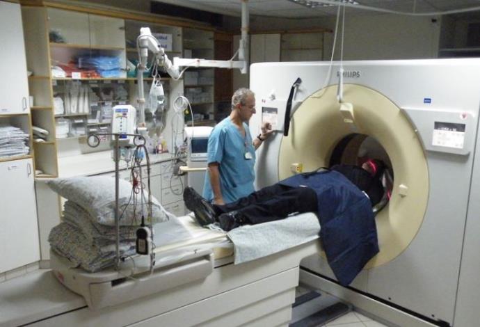 בדיקת CT בבית החולים כרמל (צילום:  בית חולים כרמל)