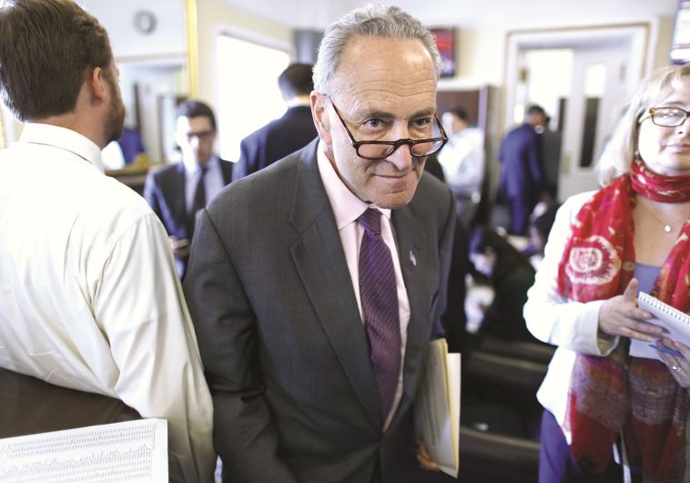 מנהיג הדמוקרטים בסנאט צ'רלס שומר. צילום: רויטרס