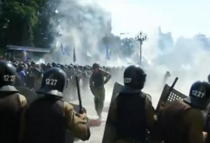 מהומות בקייב (צילום:  רויטרס)