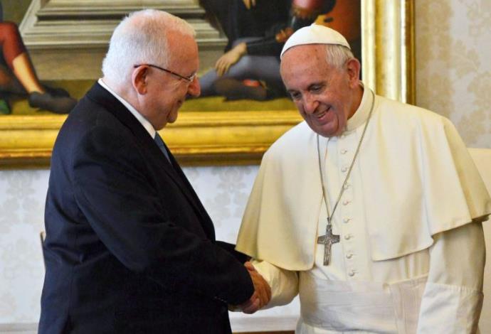 נשיא המדינה והאפיפיור פרנציסקוס (צילום:  חיים צח, לע"מ)