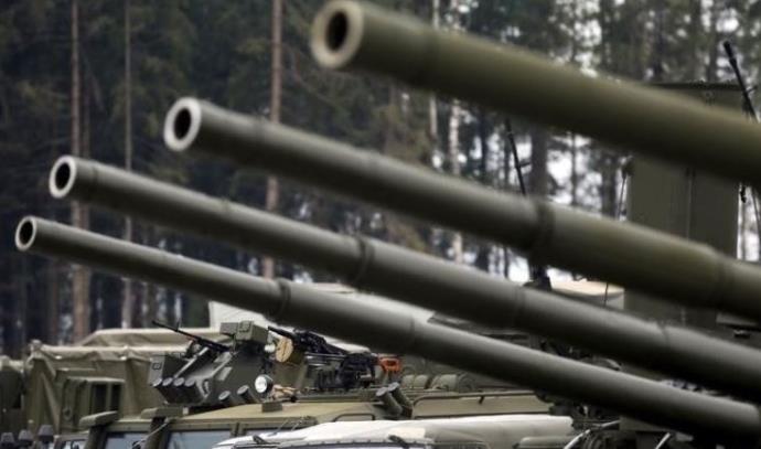 טנקים ורכבים של צבא רוסיה  (צילום: רויטרס)