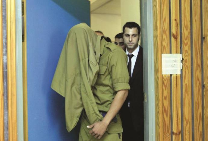 הארכת מעצר בבית דין צבאי (צילום:  אדי ישראל)