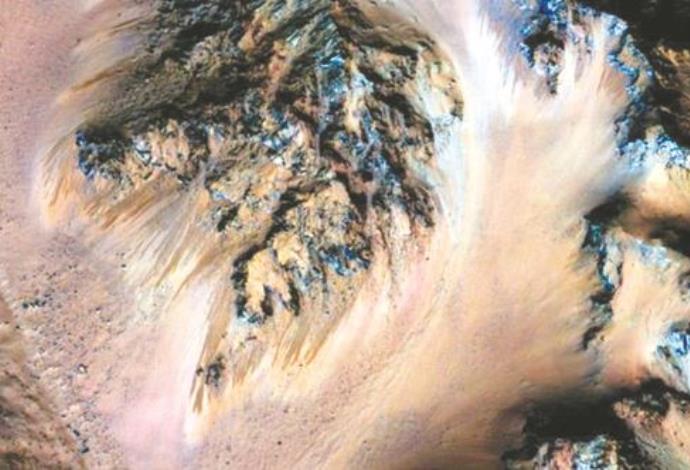 מים על מאדים (צילום:  נאס"א)
