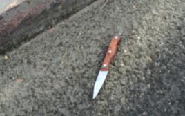 סכין שנמצאה אצל חשוד בירושלים (צילום: חטיבת דובר המשטרה)