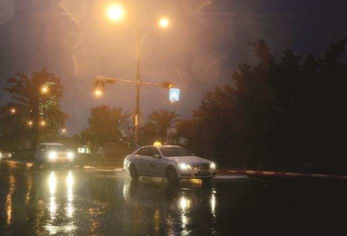 רכב, חורף, גשם (צילום:  בן קלמר)