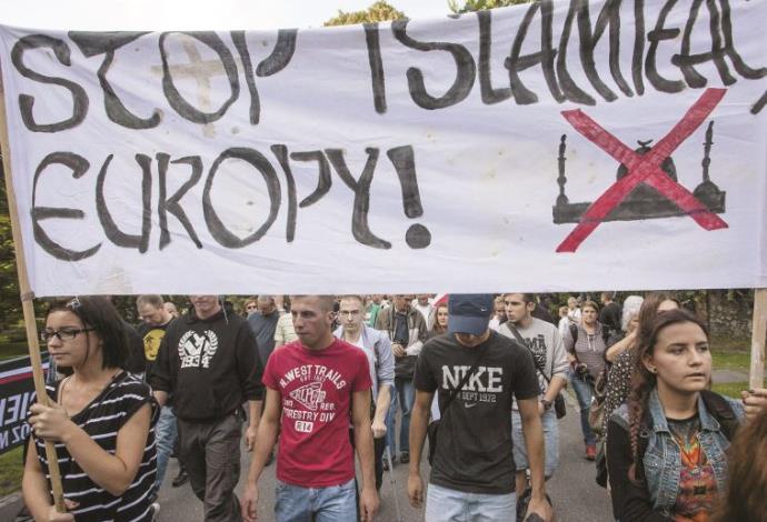 הפגנה אנטי איסלמית בפולין (צילום:  רויטרס)