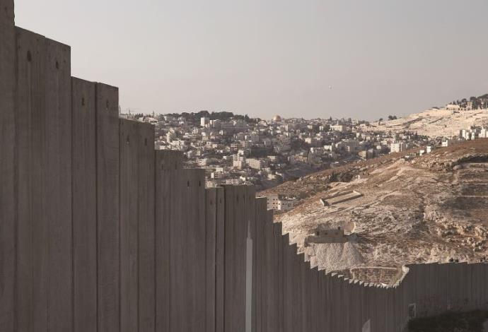 גדר ההפרדה בירושלים (צילום:  רויטרס)