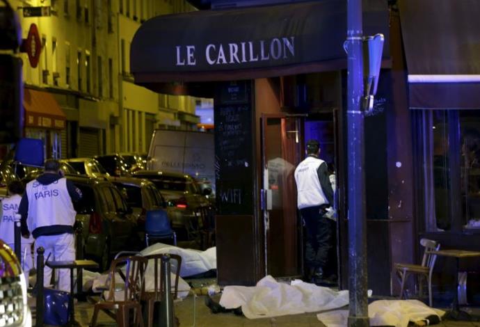 מתקפת טרור בפריז, מסעדה לאחר ירי (צילום:  רויטרס)