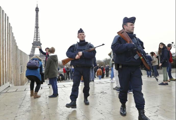 מגדל אייפל סגור, אחרי מתקפת הטרור בפריז (צילום:  רויטרס)