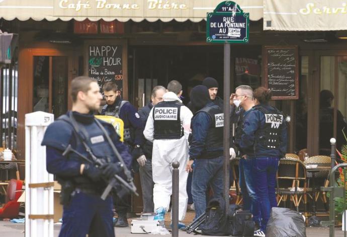 משטרה בפריז אחרי מתקפת הטרור (צילום:  רויטרס)