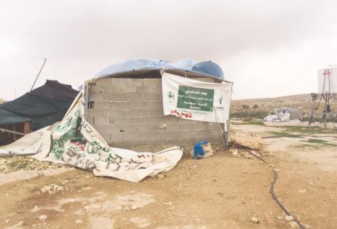 מאחז פלסטיני ליד סוסיא (צילום:  ארי בריגס)