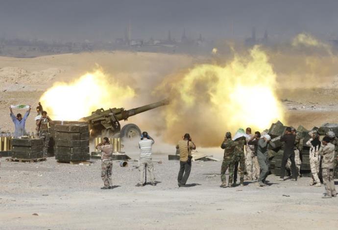 ארטילריה של צבא עיראק (צילום:  רויטרס)