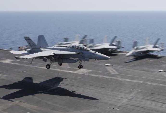מטוס F-18 ממריאים לתקיפה נגד דאעש (צילום:  רויטרס)