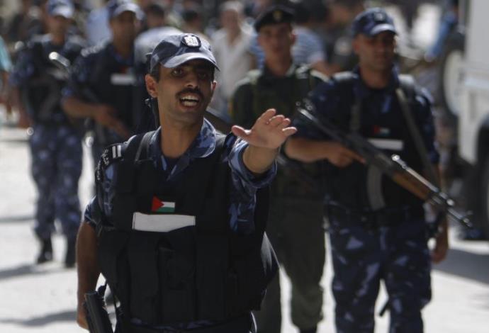 כוחות המשטרה של הרשות הפלסטינית (צילום:  רויטרס)