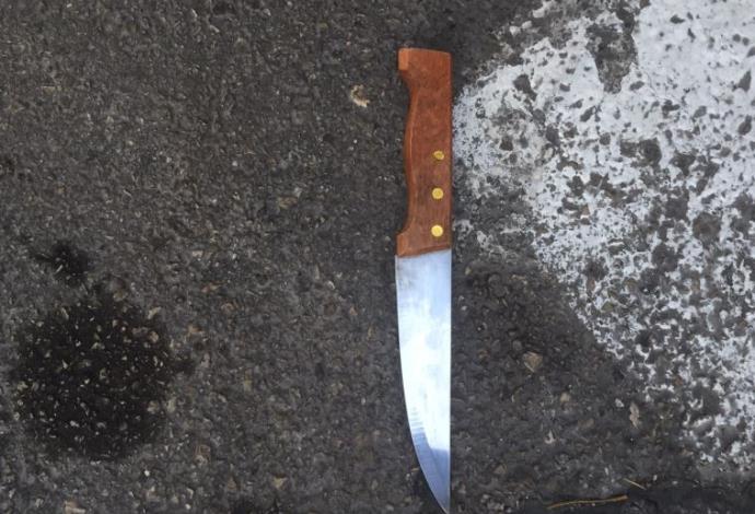 הסכין ששימשה לפיגוע ברחוב הצבי (צילום:  חטיבת דובר המשטרה)