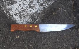 הסכין ששימשה לפיגוע ליד התחנה המרכזית בירושלים (צילום: חטיבת דובר המשטרה)