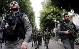 כוחות הביטחון סורקים את תל אביב אחרי פיגוע הירי (צילום: רויטרס)