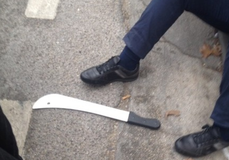 סכין בה הותקף יהודי במרסיי, צרפת, ארכיון. צילום: טוויטר