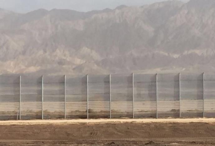 גדר בטחון בגבול ישראל-ירדן  (צילום:  מנהלת התפר ו'שעון חול' במשרד הביטחון)
