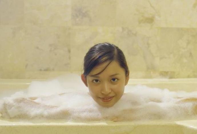 אמבטיה ביפן (צילום:  ingimage ASAP)